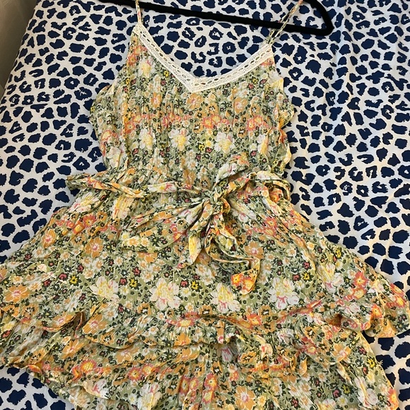 Rue 21 romper - Picture 2 of 2